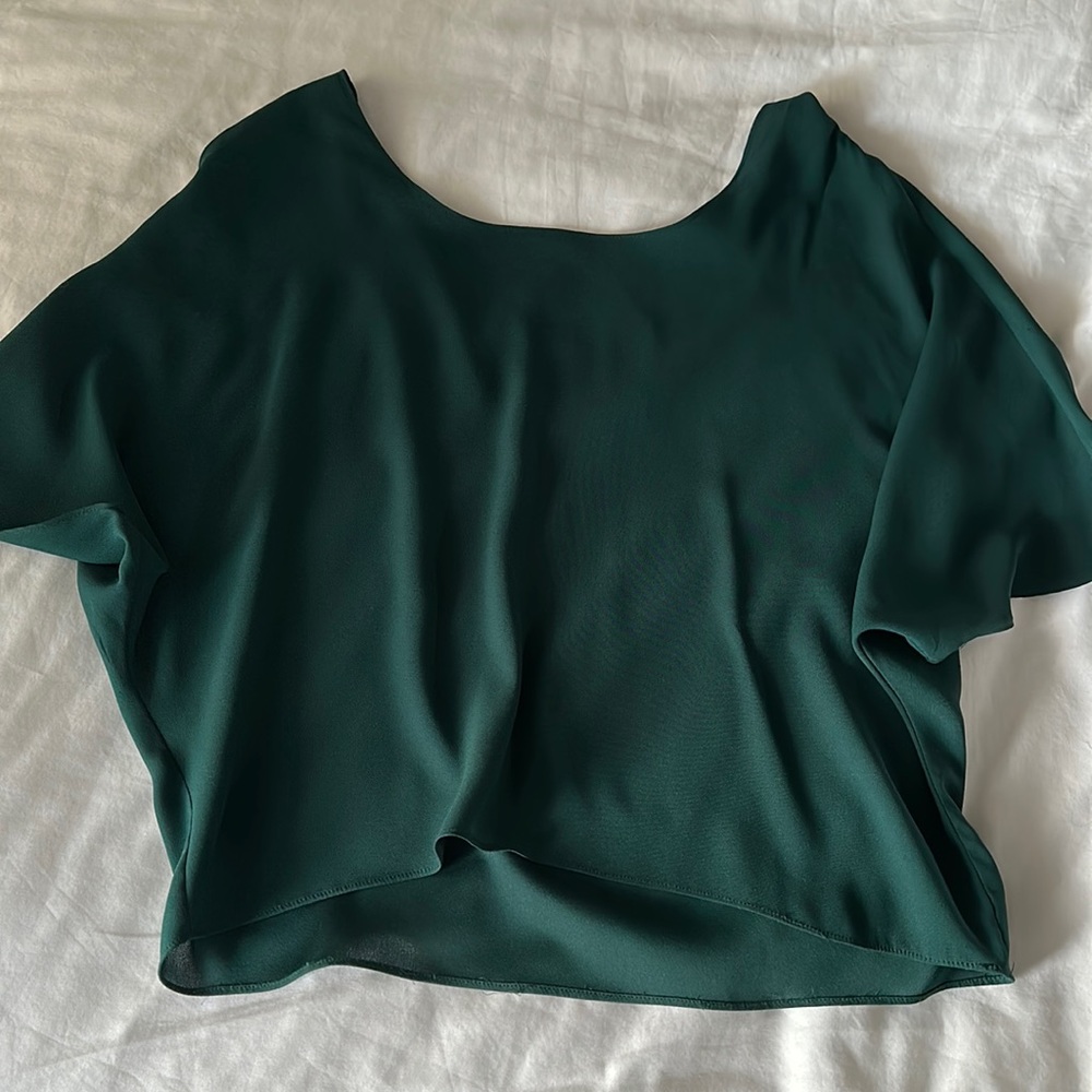 FLOWY EMERALD GREEN TOP